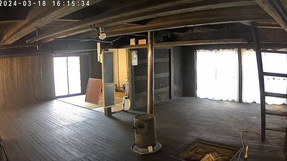 築155年 古民家 鏡 異変 映った 防犯カメラ 白い 球体 心霊 ホラー