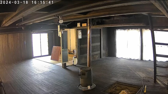 築155年 古民家 鏡 異変 映った 防犯カメラ 白い 球体 心霊 ホラー