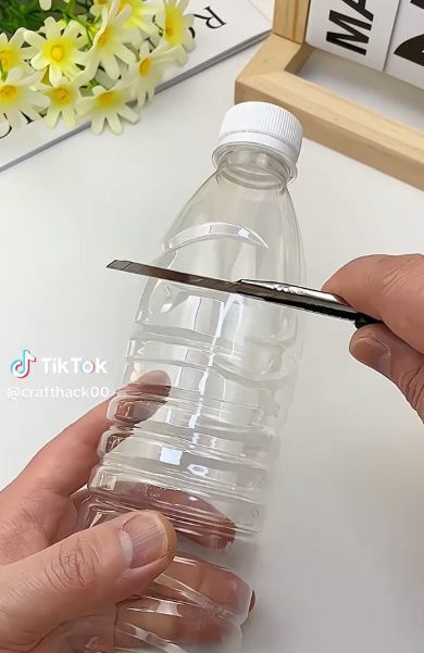 本体はペットボトルで作成