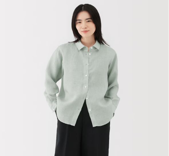 無印良品の長袖カラーシャツ