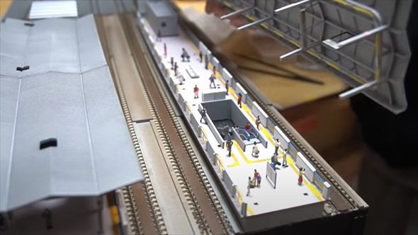 東京駅　模型　スケール1/600 ブロンズ調仕上げ 東京駅模型スケール1/600 ブロンズ調仕上げ