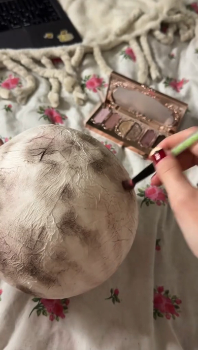 月のランプのDIY動画