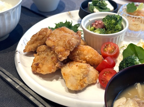 セブンイレブン 若鶏のからあげ もも むね 新商品