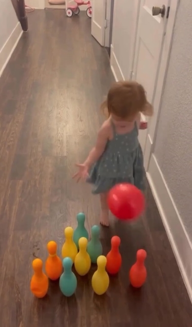 ボールが宙に飛びました