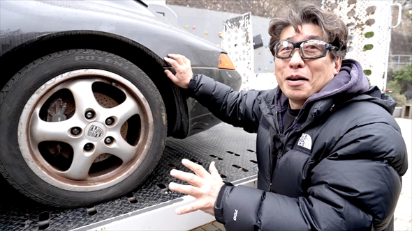 寺門ジモンの廃車寸前のポルシェ