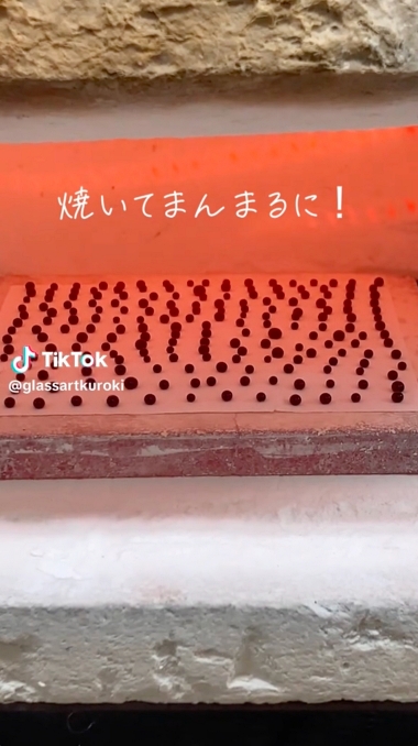 ガラス粒を焼いたら