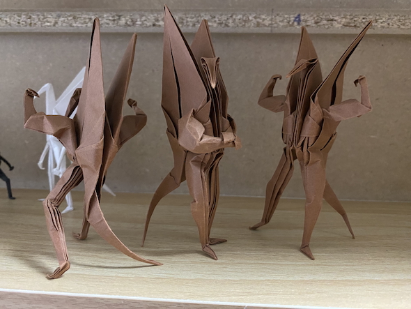 マッチョな折り鶴たち