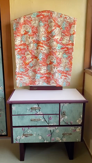 約60年前のドレッサーをおしゃれにリメイク