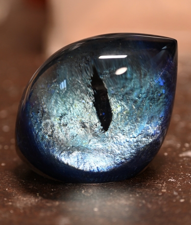 ウッドレジンで作った猫の目