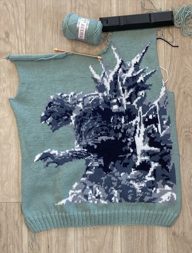 「ゴジラ −1.0」のセーターを編んだ