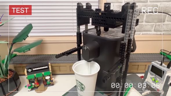 給湯器を押す部分をレゴブロックで構築