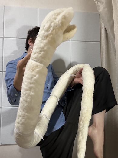 羊毛フェルト製のレックウザの制作過程