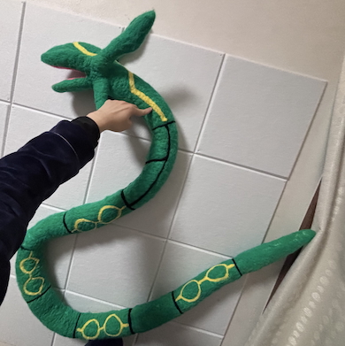 羊毛フェルト製のレックウザの制作過程