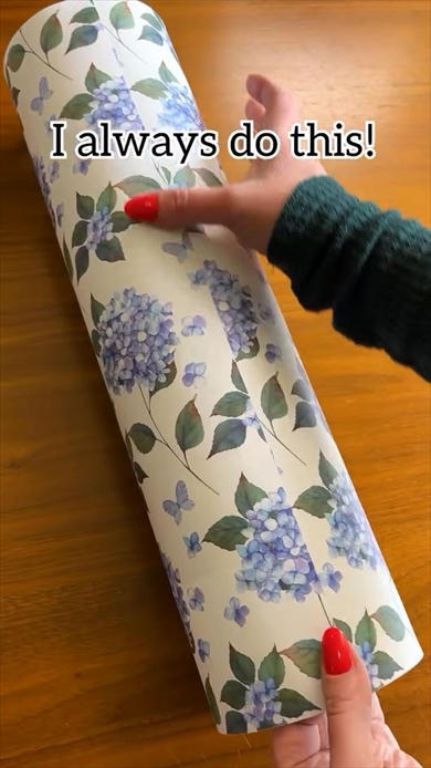 円筒形のプレゼントを包むライフハック