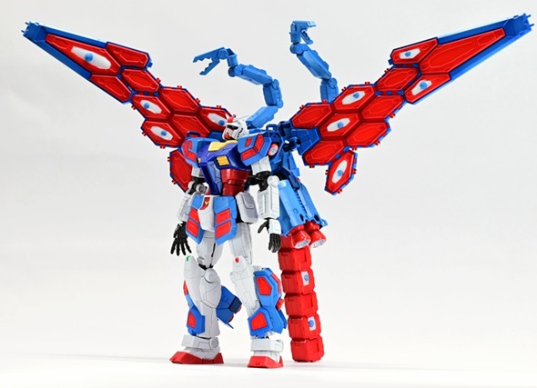 追加パーツをミャクミャク仕様にした万博ガンダム