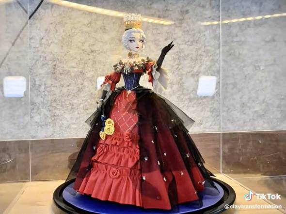 緻密なクレイアートで制作するマリー