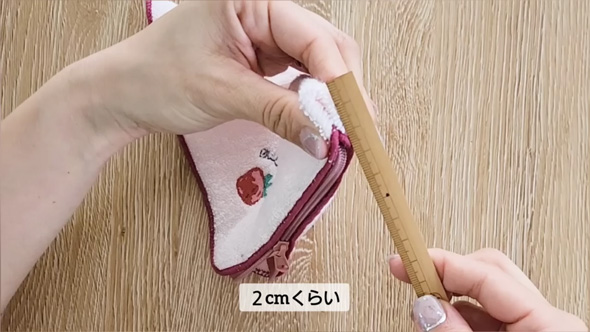 セリア 刺しゅう ハンカチ リメイク いちご型 ポーチ 手縫い