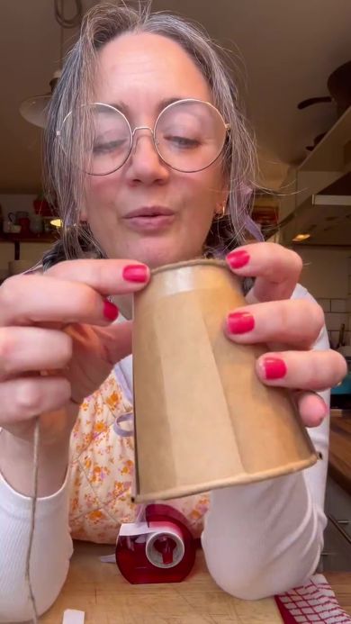 紙コップでミニバスケット作り