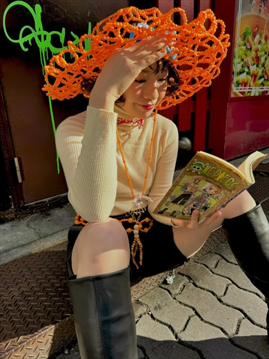 ビーズをつなげて『ONE PIECE』エースの帽子を制作