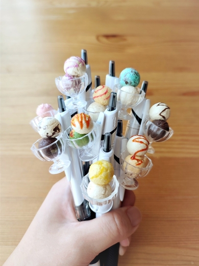 アイスクリームを粘土で再現する方法