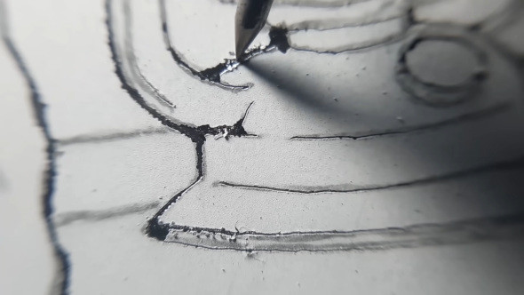 塗料がうまく密着せず針も太いため均等に削れないよう……