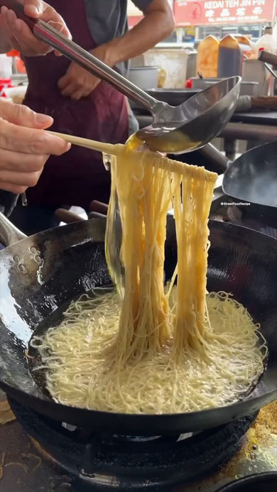 重力に逆らう麺