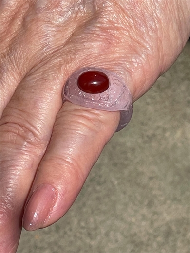 いつも辛口なおばあちゃんが「これいくら？」と欲しがった指輪