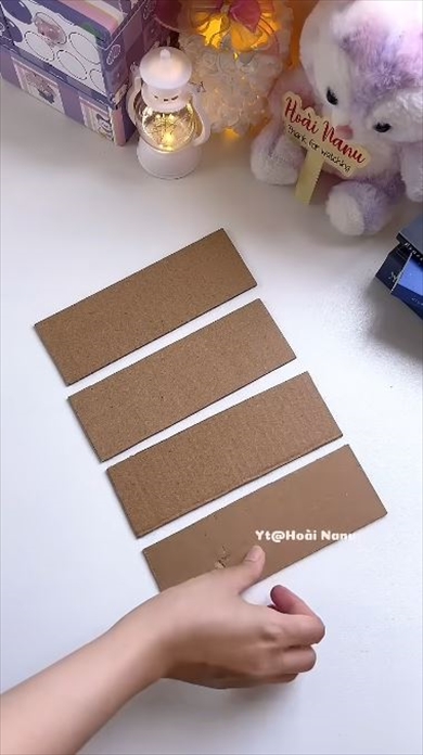 段ボールの切れ端4枚をつなぎ合わせるだけで……？