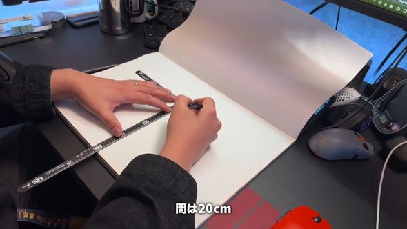 段ボール製のアケコンを作るためボタンの配置を紙に描く