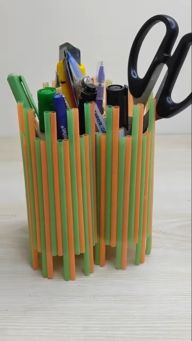 トイレットペーパーの芯とストローでリメイク