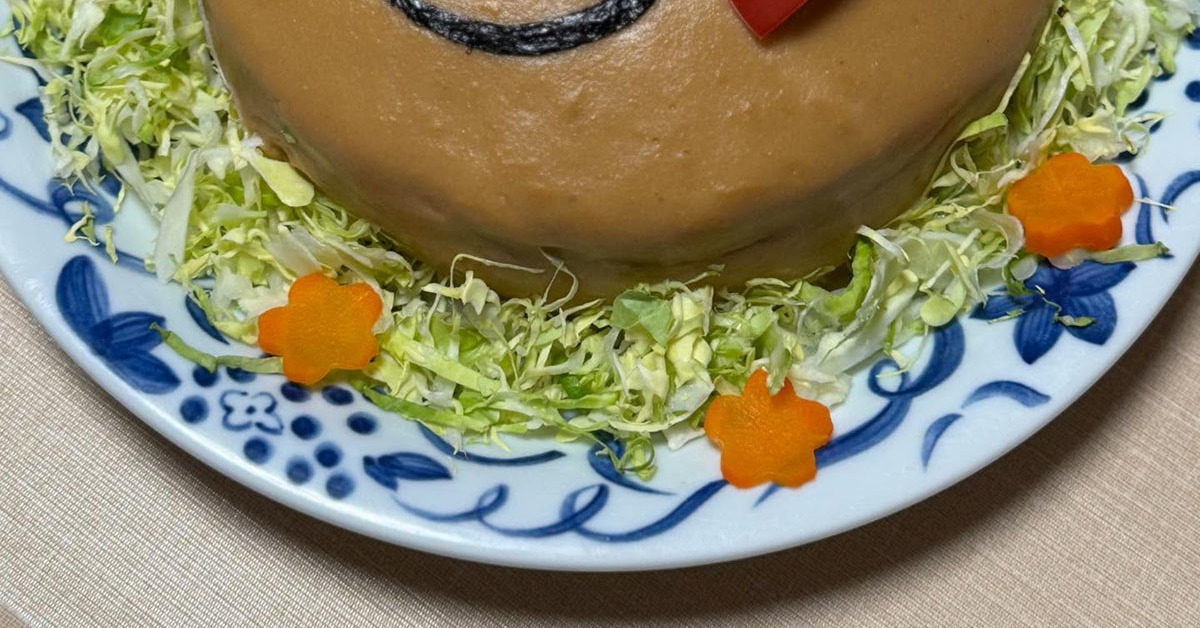 孫娘の誕生日会におばあちゃんが手料理を振る舞ったら……　“とんでもない力作”にママ大興奮「す……すごすぎぃ〜っ!!」（1/3） | グルメ ねとらぼ