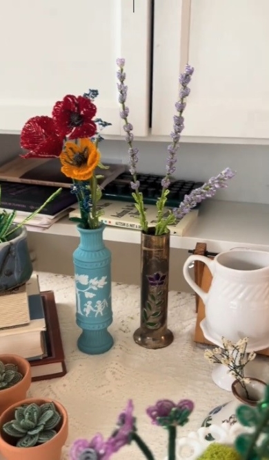 ラベンダーやお花も全てビーズ