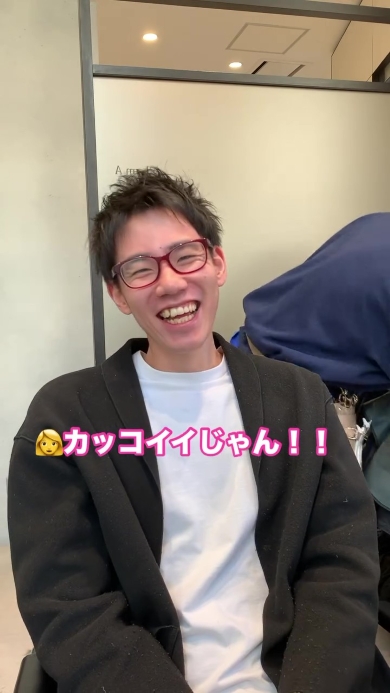 笑顔の男性