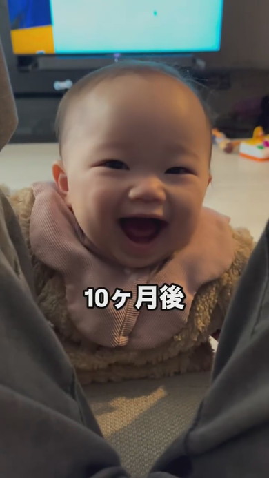 “いないいないばあ”で笑う赤ちゃん