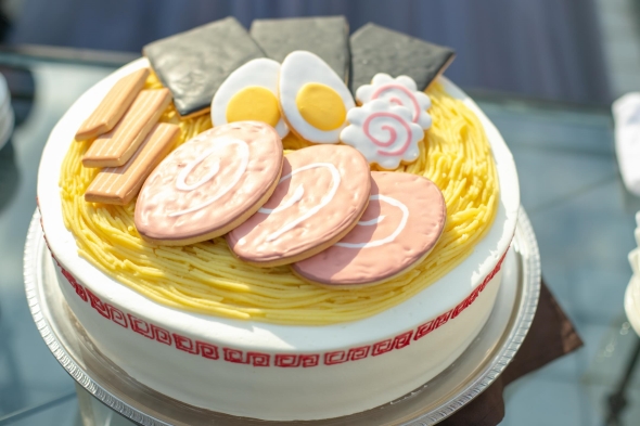 孫娘の結婚式のために祖父が作った張り紙