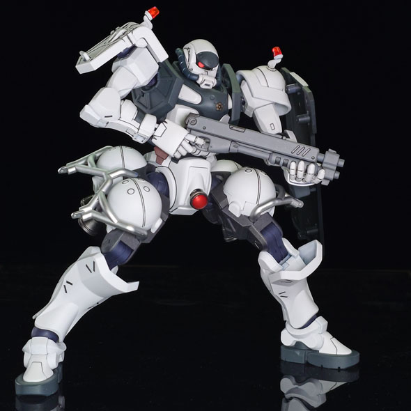 ザクおまとめ これぞ本物の“ぐんけいザク”だ……！ 予想外のガンプラカスタムに