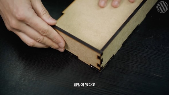 レザーアタッシェケースのための骨組み