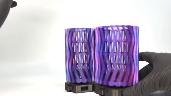 細いスタンドと太いスタンドを隣接させた状態