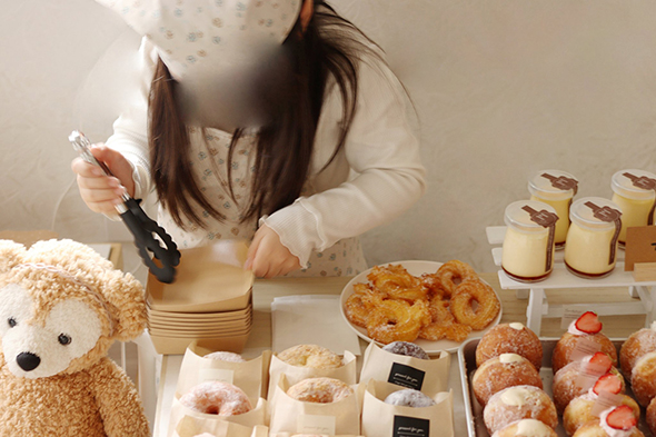 6歳が営業するドーナツ屋さん