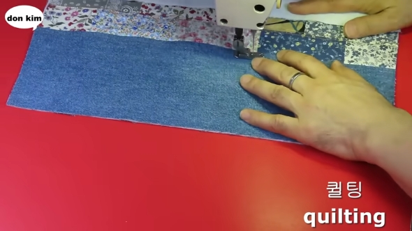 マチを縫い付ける様子