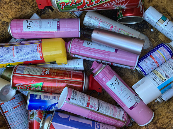 いろいろなスプレー缶