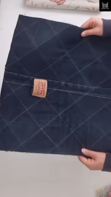 ジーンズの脚の部分を使用