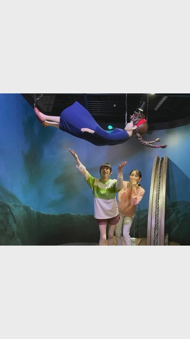 ジブリパークに訪れた親子