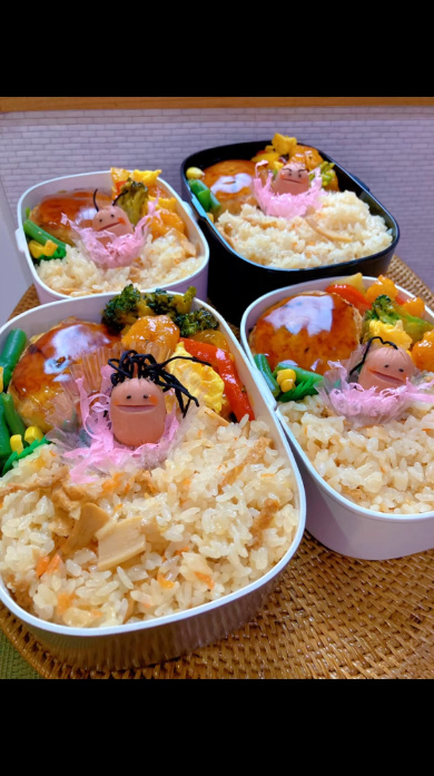 ソーセージにひじきをさす