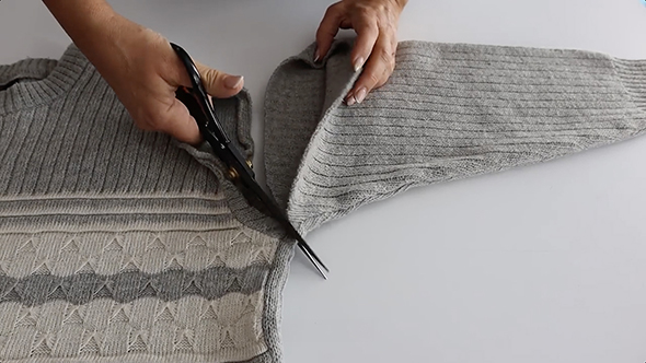 古いセーターの袖を再利用