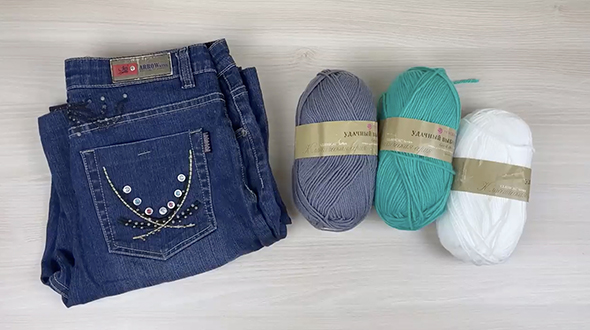 古いデニムと毛糸で作るマット