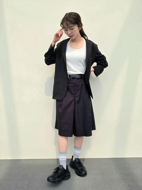 エアリズムコットンオープンバックホルターブラトップ オーバルネックデザインが首を長く見せる