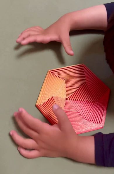 らせんを描くように動いたミラクルヘキサゴン