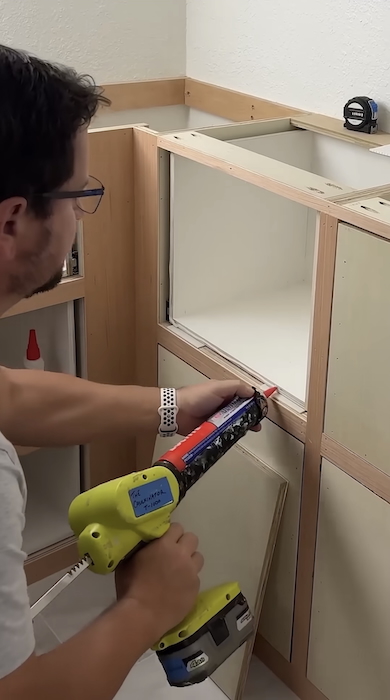 引き出し部分を作る