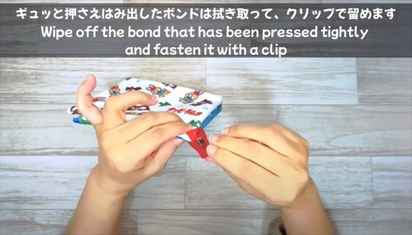 セリアのかわいいタオルハンカチで作る縫わないポーチ